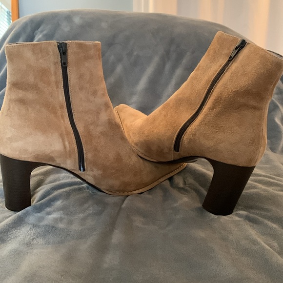 Lumiani Suede booties - Picture 5 of 7